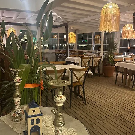 Apelles Butik Hotel *